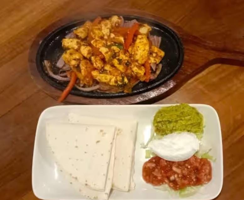 Chichen Fajita.jpeg