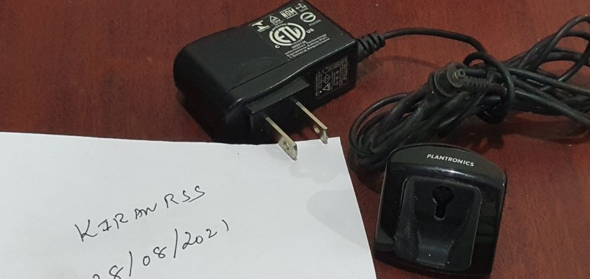 Plantronics Charger 2.jpg