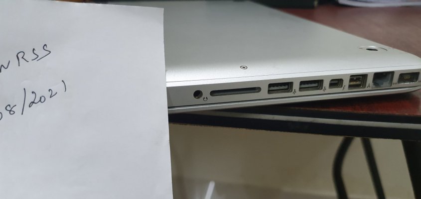 mac book pro 4.jpg