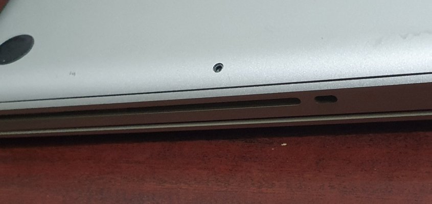 mac book pro 8 .jpg