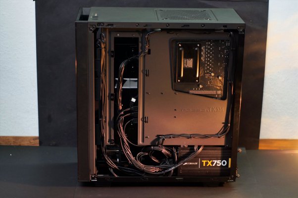 nzxt_S340-04.jpg