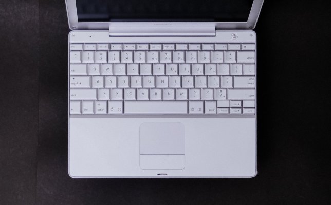 powerbook_g4_12-03.jpg