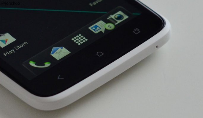HTC One X White Bottom.jpg
