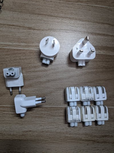 apple connectors.jpg