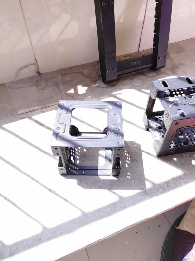 2x HDD Cages for 8x HDDs.jpg