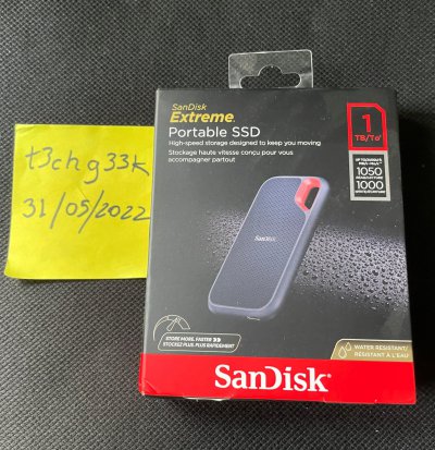 Sandisk Box.jpg