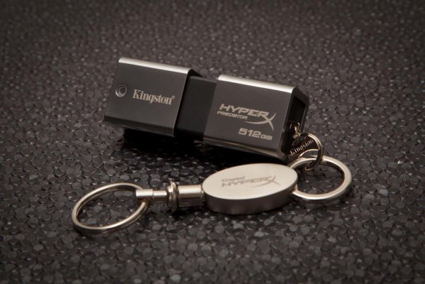 DataTraveler_HyperX_Predator_512GB_DTHXP30_512GB_keychain.jpg