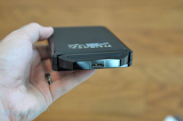 seagate-goflex-usb-3.0-handson-2216.jpg