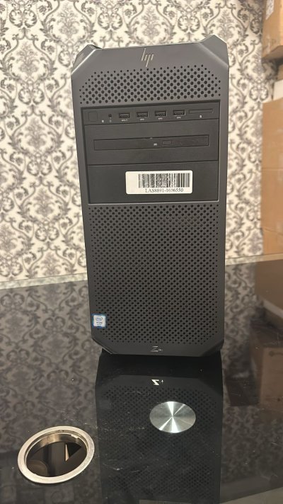 Intel W Series Z4 - Front.jpeg