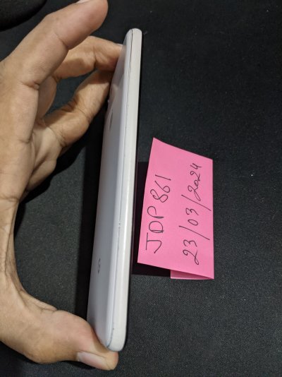 pixel 3 side 1.jpg