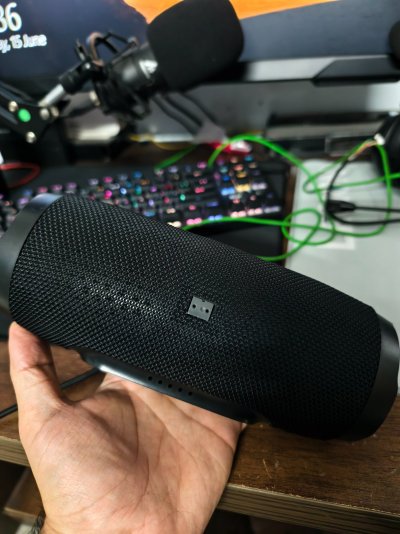 FAKE MODDEED JBL 1.jpg FAKE MODDEED JBL 1.jpg