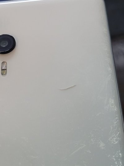 minor_scratch.jpg
