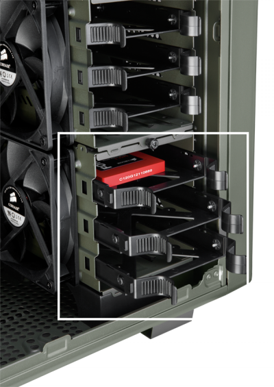 c70_detail_g_drivebays.png