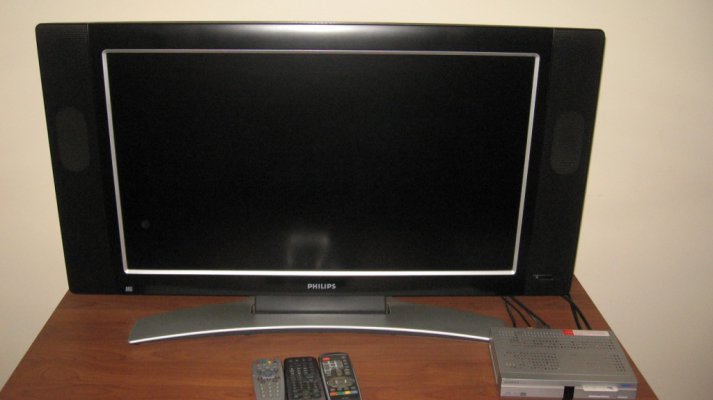 LCD TV - Front.jpg