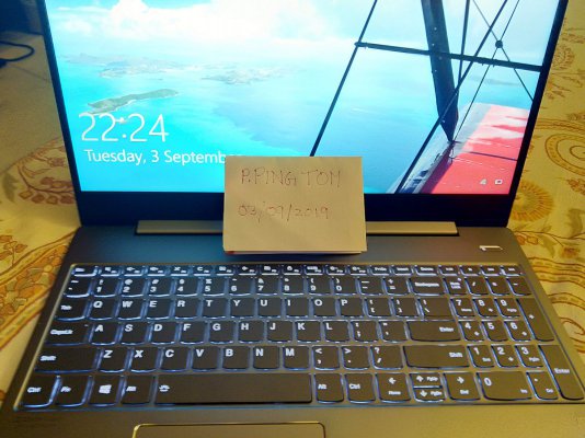 Laptop power on.jpg