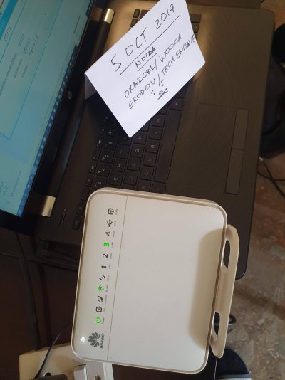 Huawei router front.jpg