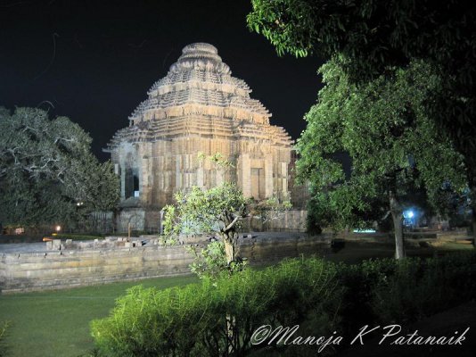 KonarkTemple-NightView5-medium.jpg