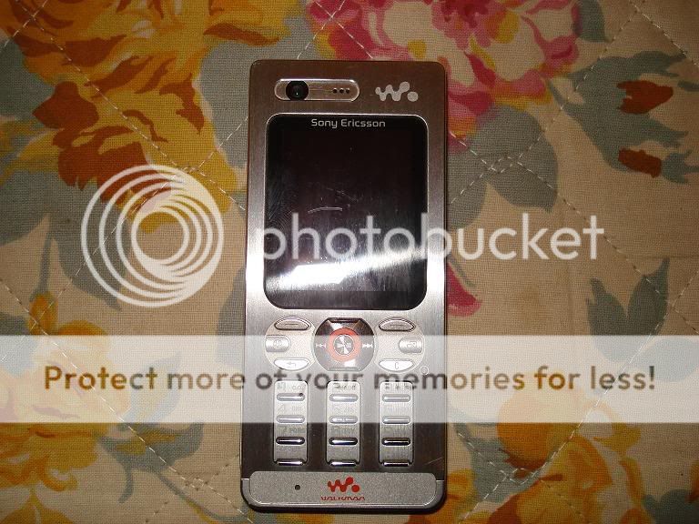 Review: Sony Ericsson W880i - INTERFACES