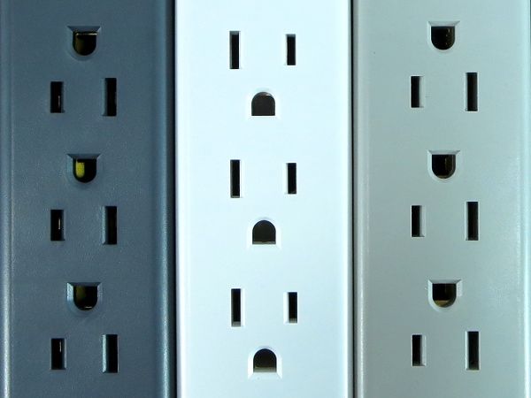Global Universal Plug Outlet Surge Protector – ACUPWR