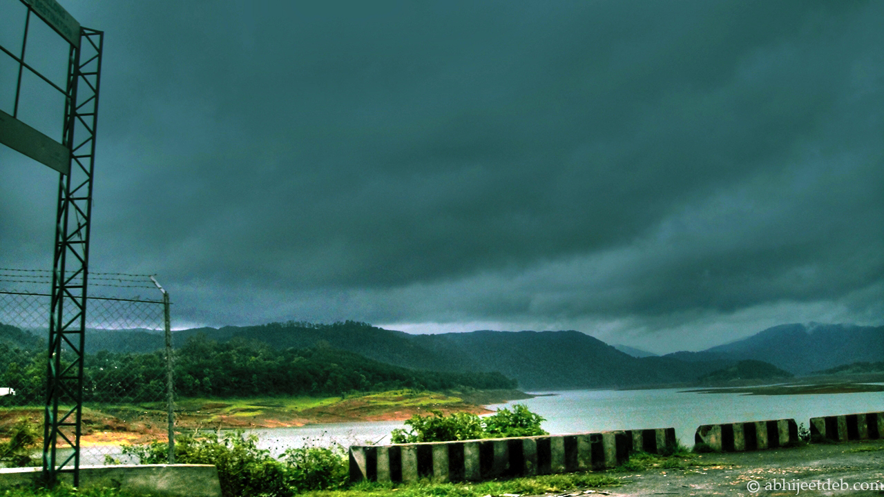 Umiam_Lake_HDR_by_abhijeetdeb.jpg