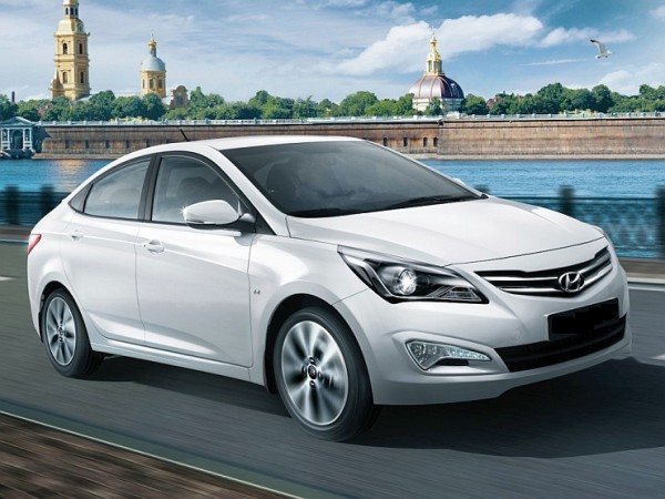 2015-Hyundai-Verna-Sedan.jpg