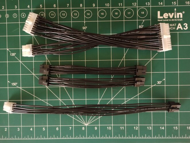 01.MB.CPU.GPUCable.jpg