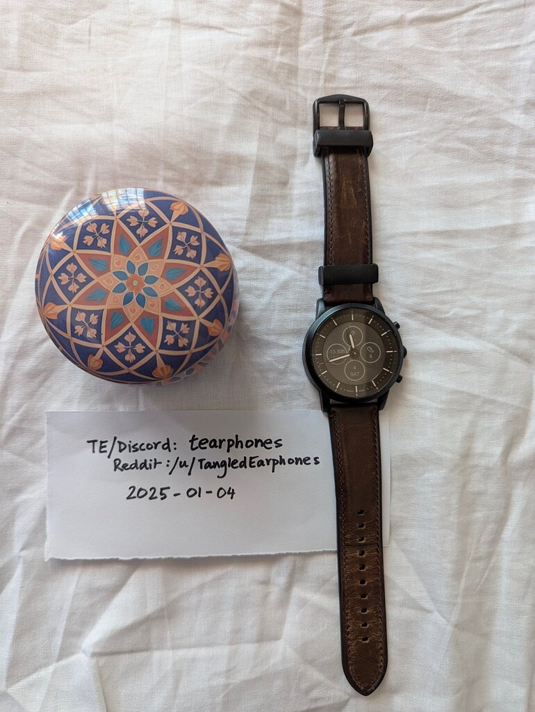 Fossil Hybrid Smartwatch (e-Ink, weeklong battery life