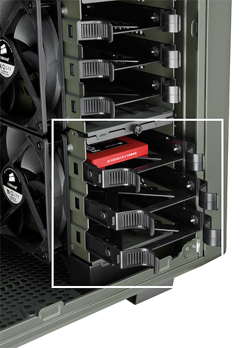 c70_detail_g_drivebays.png