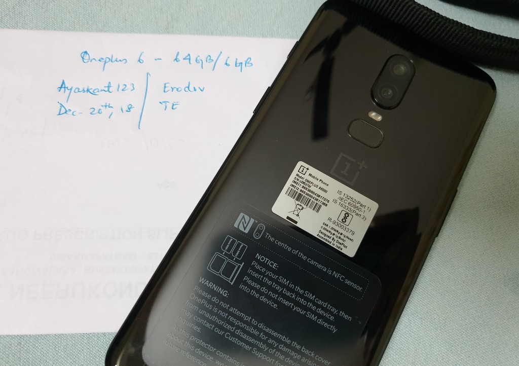 【美品】OnePlus6 +おまけ コウペンちゃん iPhone16e対応クリスタルクリアケース（君は一等